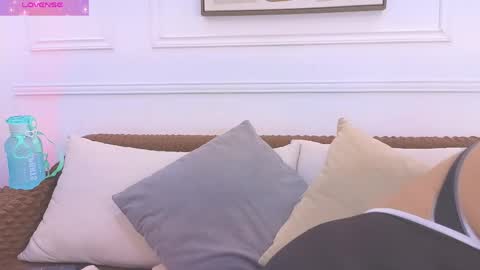 HANNA SOFIA online show from 04-17-26, 10:07