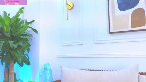 Snapshot of hanna_squirt_1 chatting on 05-04-26, 10:33 HANNA SOFIA online show from 05-04-26, 10:33