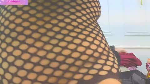 Snapshot of hanna_squirt_1 chatting on 06-06-26, 10:53 HANNA SOFIA online show from 06-06-26, 10:53