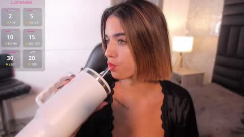 Snapshot of hanna_vasquez chatting on 03-06-25, 12:10 Hanna online show from 03-06-25, 12:10