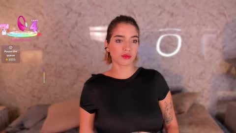 Hanna  online show from 12-21-25, 01:40