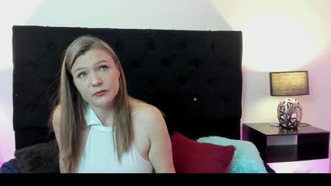 Snapshot of hanna_vell11 chatting on 05-13-26, 01:47 hanna_vell11 online show from 05-13-26, 01:47