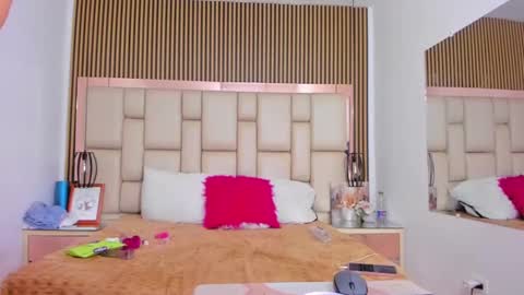 HannaClaire online show from 09-27-25, 08:30