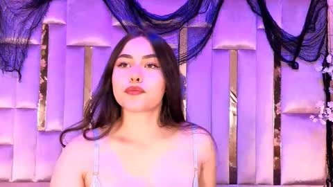 hannacollins_2 online show from 11-07-25, 01:33