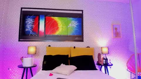 Hanna online show from 11-19-25, 03:39