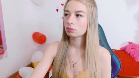 Hannah 027 online show from 09-14-25, 12:37