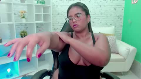 Hannah  online show from 10-21-25, 11:55