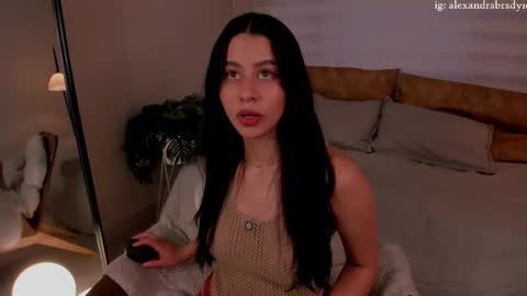 Snapshot of hannah_brady chatting on 10-14-25, 09:37 Hannah online show from 10-14-25, 09:37