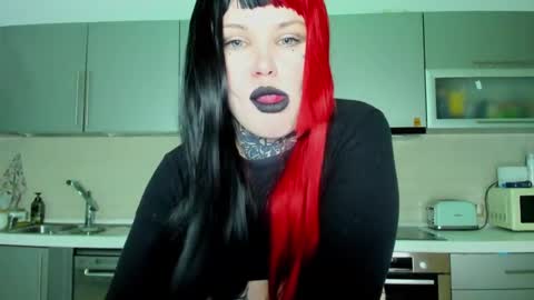 Hannah online show from 03-03-25, 04:35