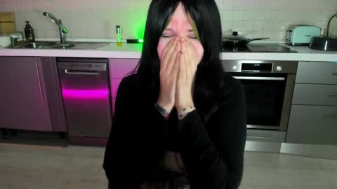 Hannah online show from 03-03-25, 07:39