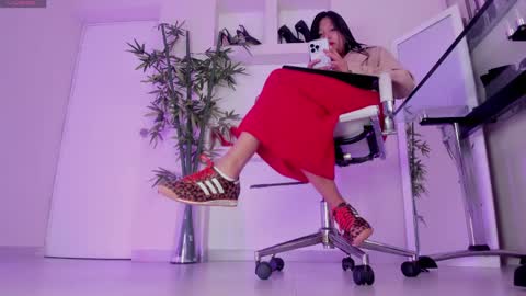 HANNAH HOWELL online show from 04-15-26, 09:38