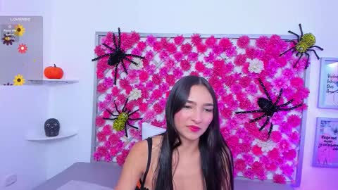 Snapshot of hannah_miller_1 chatting on 10-09-25, 11:41 Hannah Miller online show from 10-09-25, 11:41