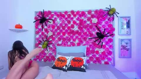 Snapshot of hannah_miller_1 chatting on 10-18-25, 11:00 Hannah Miller online show from 10-18-25, 11:00