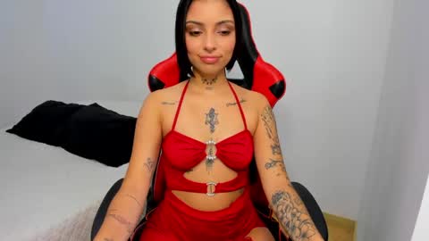 Hannah Milton online show from 04-19-26, 06:10