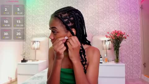 Snapshot of hannah_willian chatting on 06-03-26, 11:46 online show from 06-03-26, 11:46