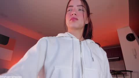 Snapshot of hannah_xoxo_ chatting on 02-13-25, 10:54 Hannah online show from 02-13-25, 10:54