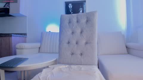 Snapshot of hannahdavisx chatting on 01-14-25, 02:53 Hannah online show from 01-14-25, 02:53