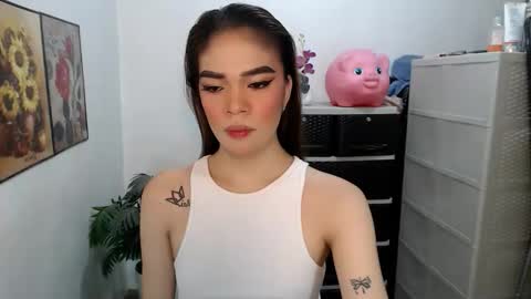 Snapshot of hannahforyou chatting on 04-26-26, 11:46 HANNAH online show from 04-26-26, 11:46