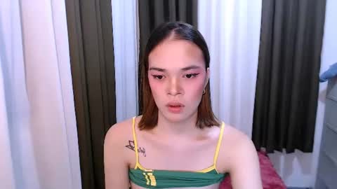 Snapshot of hannahforyou chatting on 05-27-26, 01:24 HANNAH online show from 05-27-26, 01:24