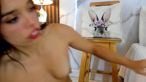 Snapshot of hannahill69 chatting on 01-06-25, 10:13 Hannahill69 online show from 01-06-25, 10:13