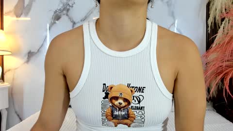 Snapshot of hannahill69 chatting on 01-15-25, 04:04 Hannahill69 online show from 01-15-25, 04:04