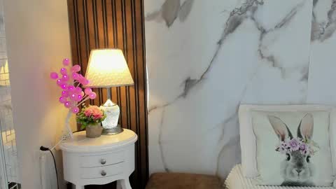 Snapshot of hannahill69 chatting on 02-13-25, 04:54 Hannahill69 online show from 02-13-25, 04:54