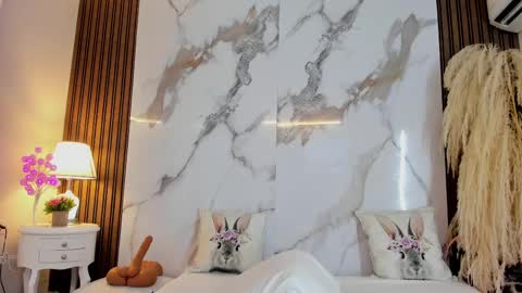 Snapshot of hannahill69 chatting on 03-03-25, 11:00 Hannahill69 online show from 03-03-25, 11:00