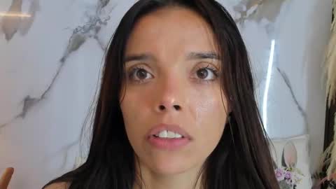 Snapshot of hannahill69 chatting on 03-05-25, 10:22 Hannahill69 online show from 03-05-25, 10:22