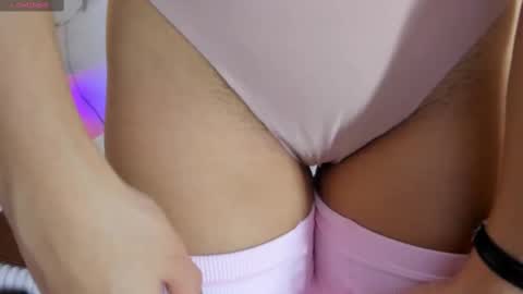 Snapshot of hannahill69 chatting on 09-25-25, 05:22 Hannahill69 online show from 09-25-25, 05:22