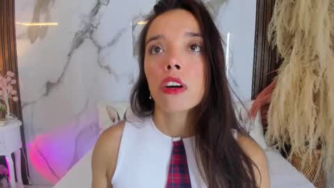 Snapshot of hannahill69 chatting on 10-08-25, 04:43 Hannahill69 online show from 10-08-25, 04:43