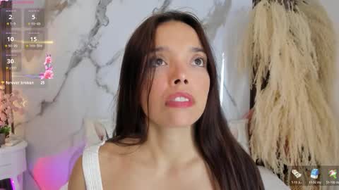 Snapshot of hannahill69 chatting on 10-16-25, 06:36 Hannahill69 online show from 10-16-25, 06:36