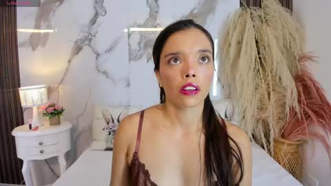 Hannahill69 online show from 06-09-26, 05:08