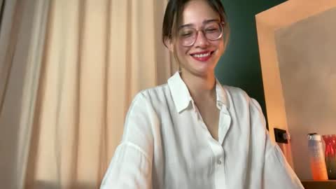 Snapshot of hannahinto chatting on 05-05-26, 05:04 hannahinto online show from 05-05-26, 05:04
