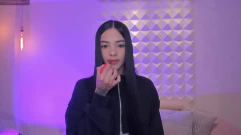 Snapshot of hannahjamesx chatting on 11-16-25, 05:07 HANNAH J online show from 11-16-25, 05:07