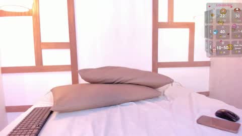 hannahmonttgomery  Help me reach 100 Hands up online show from 10-26-25, 04:35