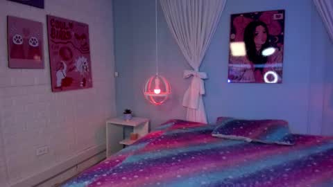 Hannah online show from 12-22-25, 12:02