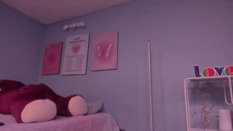 Hannah online show from 06-11-26, 12:14