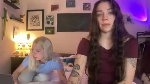 Snapshot of hannahtaylorr chatting on 02-19-26, 06:15 Hannah Taylor online show from 02-19-26, 06:15