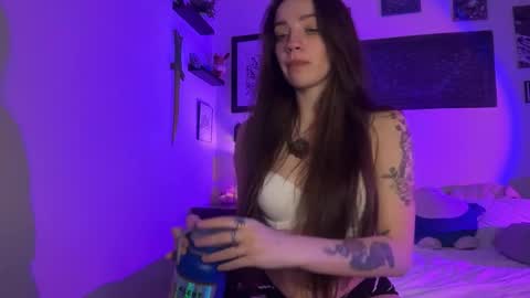 Snapshot of hannahtaylorr chatting on 02-23-26, 01:36 Hannah Taylor online show from 02-23-26, 01:36