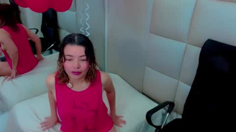 Snapshot of hannakimm69 chatting on 02-14-25, 08:37 hanna online show from 02-14-25, 08:37