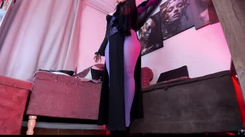 Snapshot of hannalicious4u chatting on 02-13-25, 12:57 FOLLOW ME INTA MOONXMAFE online show from 02-13-25, 12:57