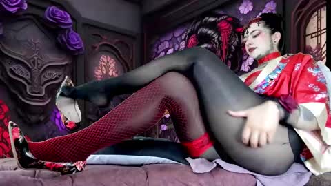 Snapshot of hannalicious4u chatting on 03-11-25, 01:05 FOLLOW ME INTA MOONXMAFE online show from 03-11-25, 01:05