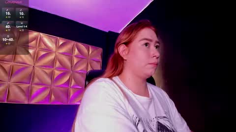 hannamartinn_ online show from 10-01-25, 12:33