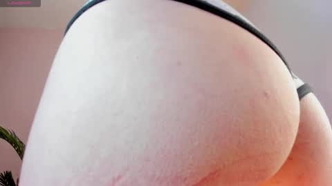 Hanna Miller  online show from 02-15-26, 07:51