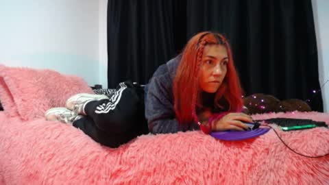 Snapshot of hannaqueen23 chatting on 10-06-25, 12:30 hannaqueen23 online show from 10-06-25, 12:30