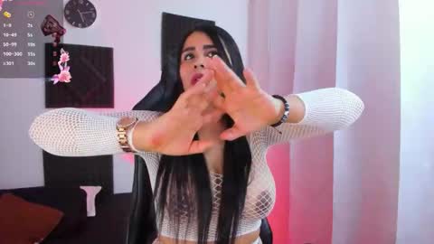 Hanna  online show from 10-28-25, 10:12