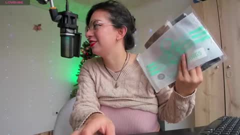   hannasofia x        Schedule 700 -1400GTM-5 online show from 12-02-24, 03:03