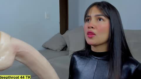 Hanna online show from 10-17-25, 02:08