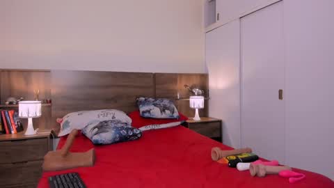 taylor live   online show from 02-07-25, 09:15