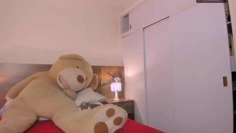 taylor live   online show from 02-24-25, 01:35